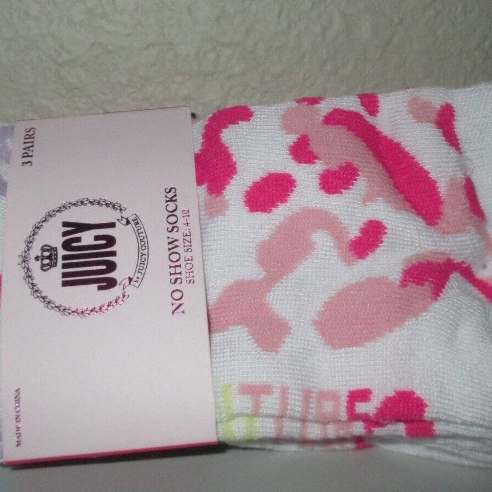 Juicy Couture 4 pairs no show socks sz 5-10 Pink&white multi w/Logo designs - Picture 3 of 7